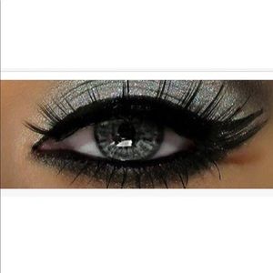 Meet your Posher, Enza